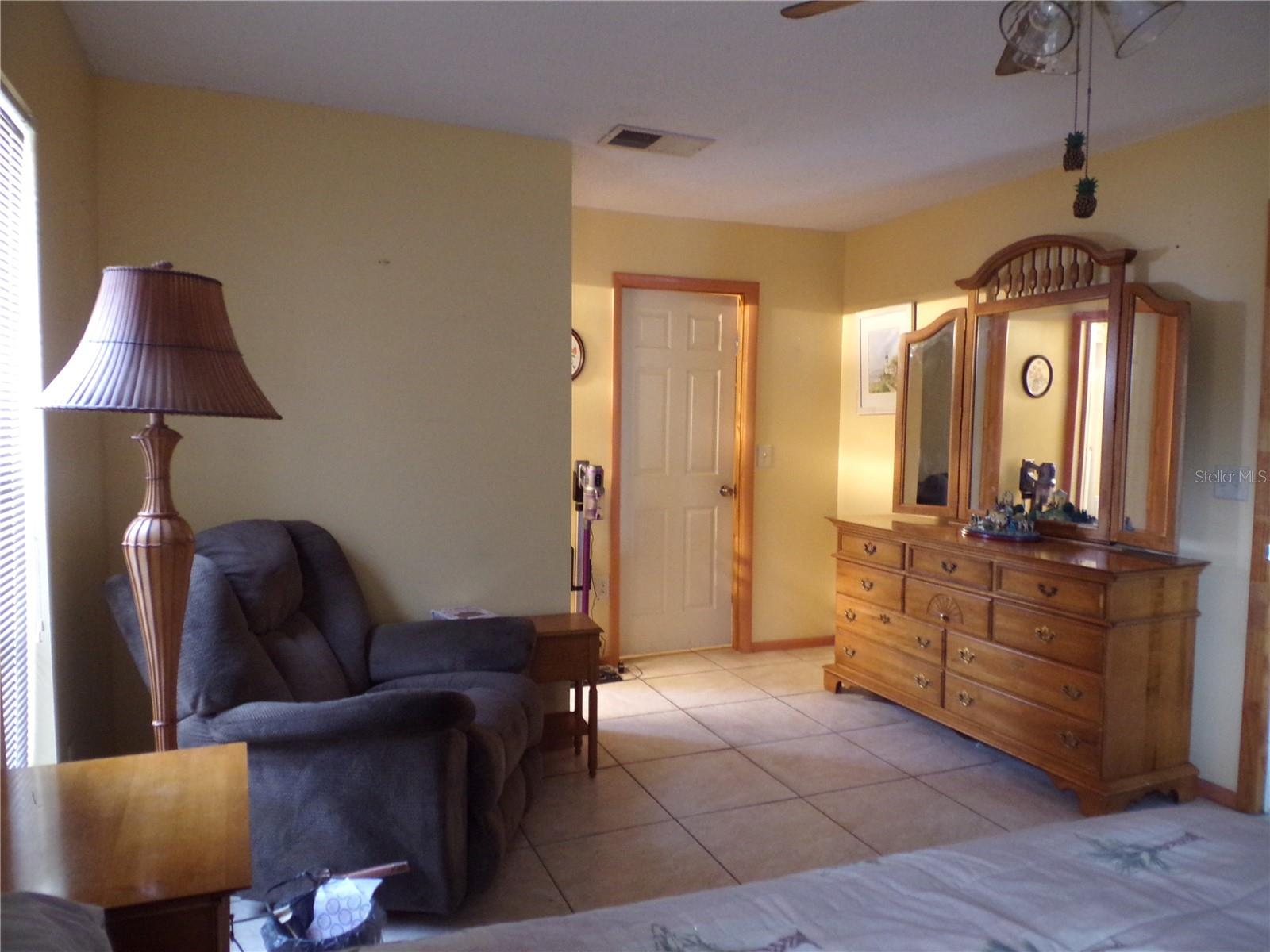 Image 17 of 23 For 7102 12th Court E