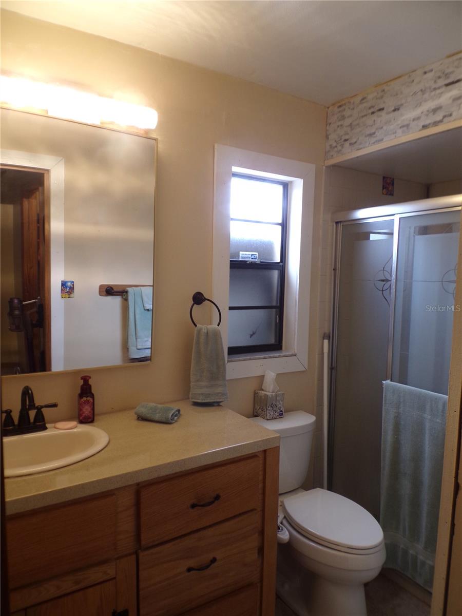 Image 18 of 23 For 7102 12th Court E