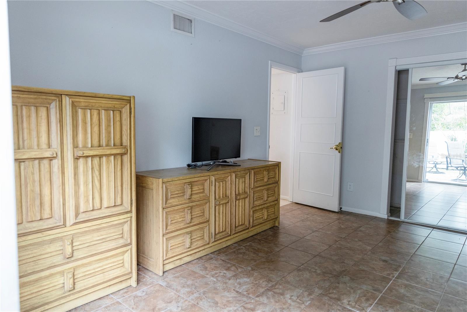 Image 15 of 24 For 4805 Rilma Avenue 106