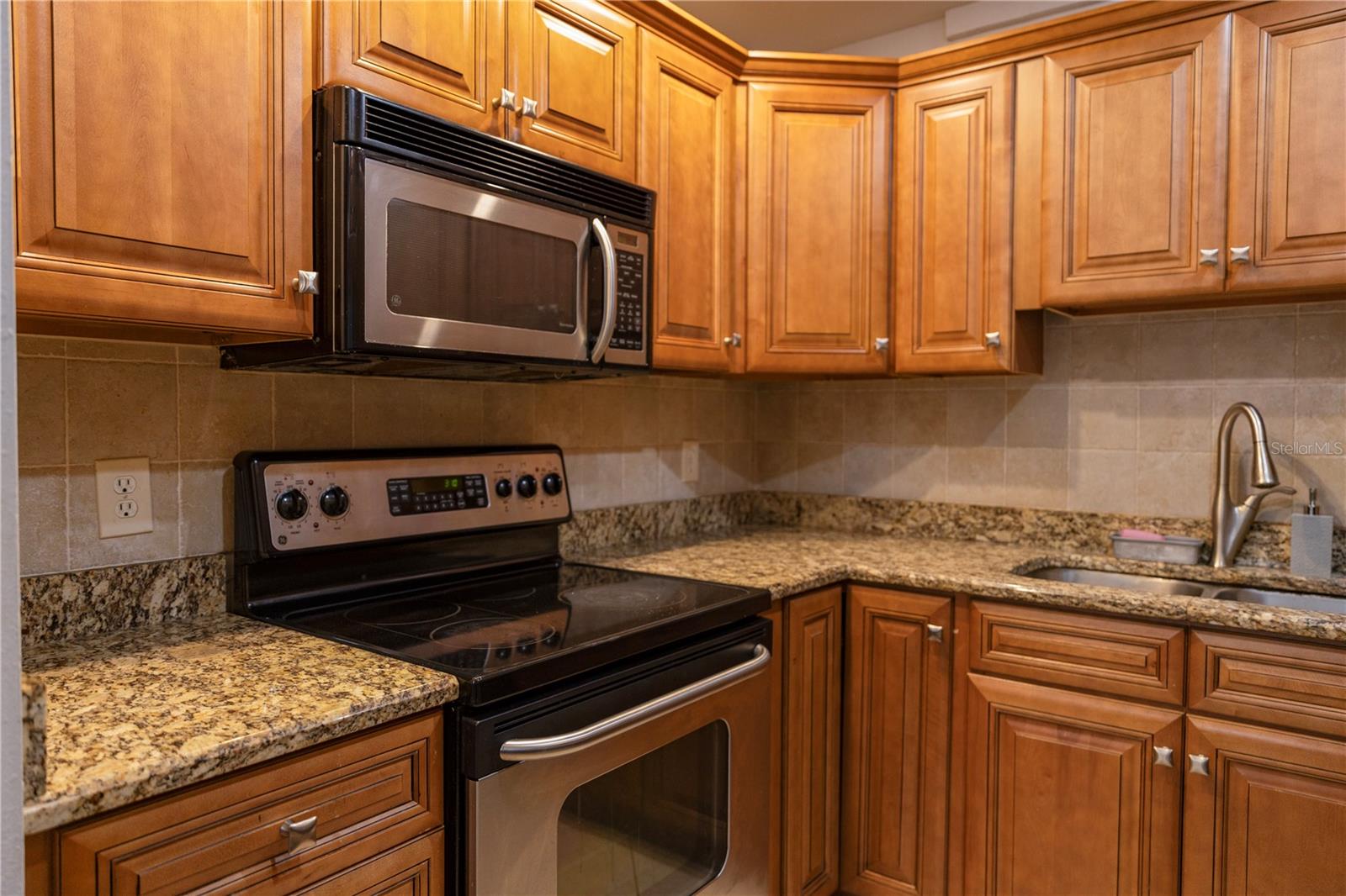 Image 8 of 24 For 4805 Rilma Avenue 106