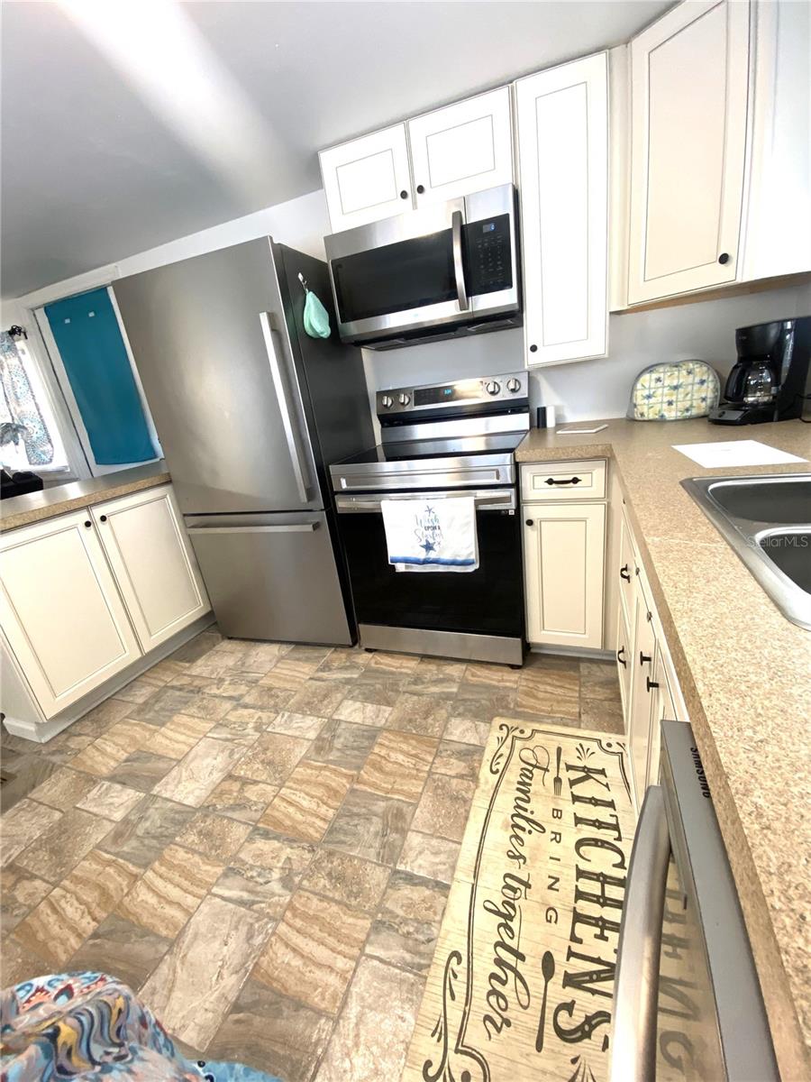 Image 6 of 40 For 6517 Arizona Street