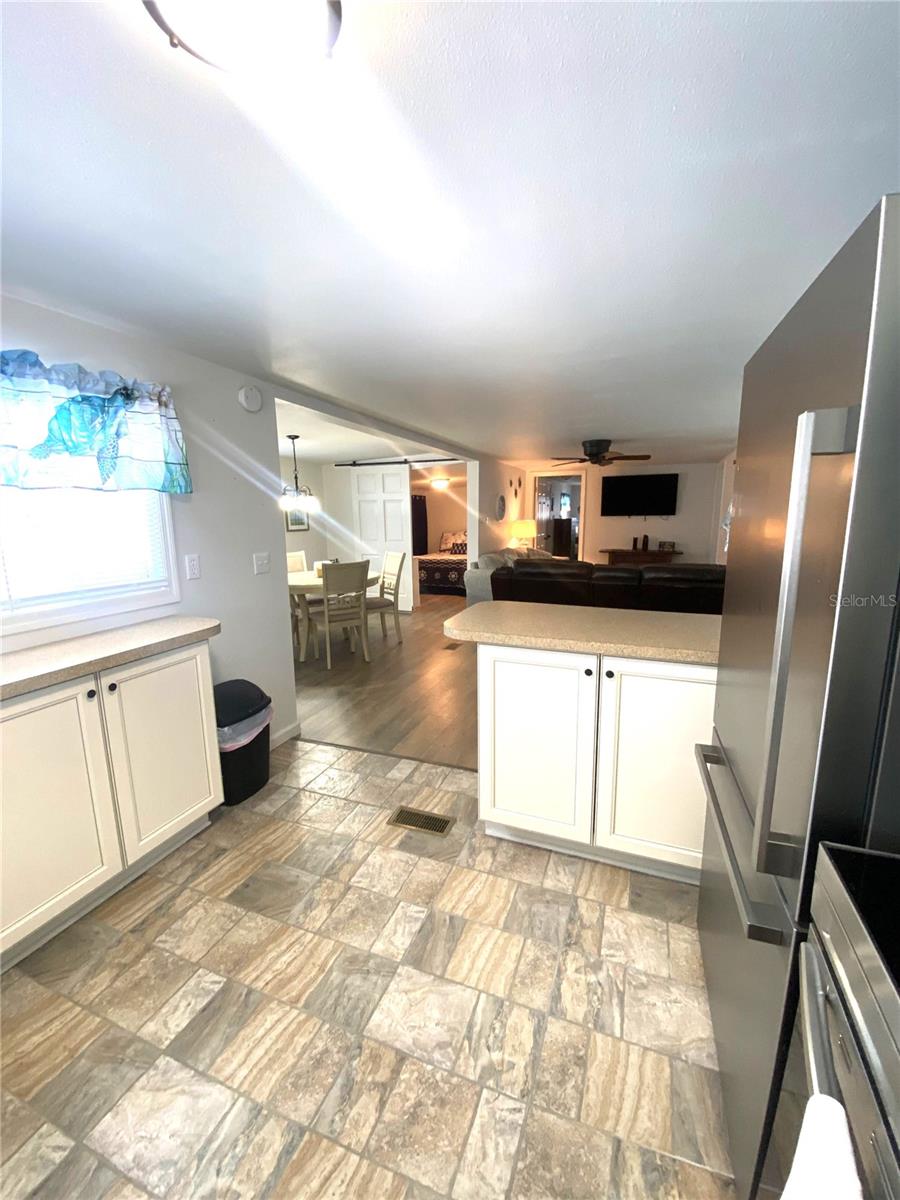 Image 7 of 40 For 6517 Arizona Street