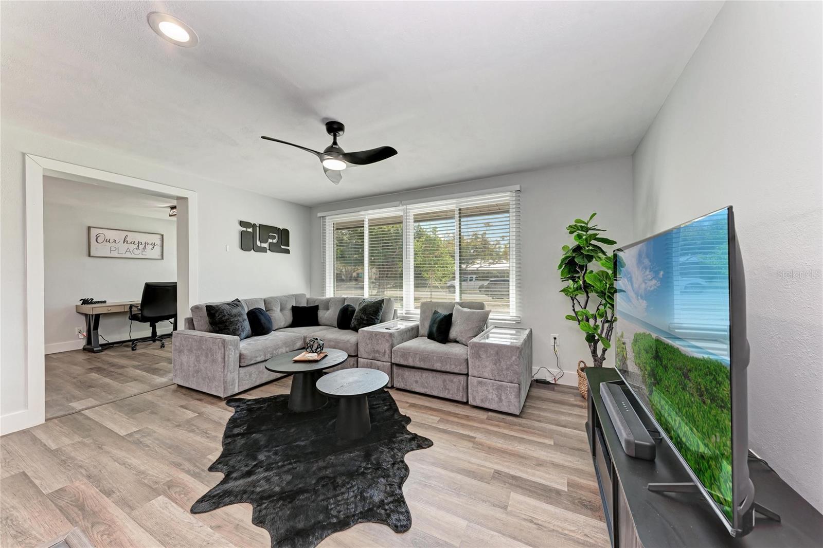 Image 4 of 17 For 339 Suwanee Avenue