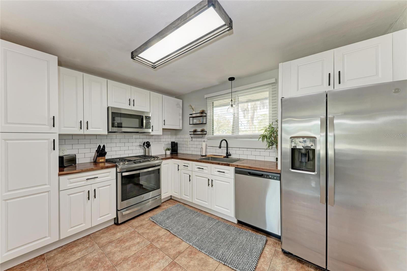 Image 6 of 17 For 339 Suwanee Avenue