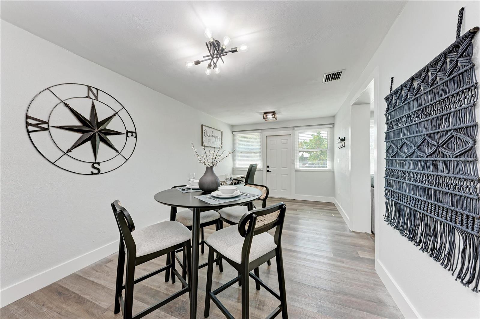 Image 9 of 17 For 339 Suwanee Avenue