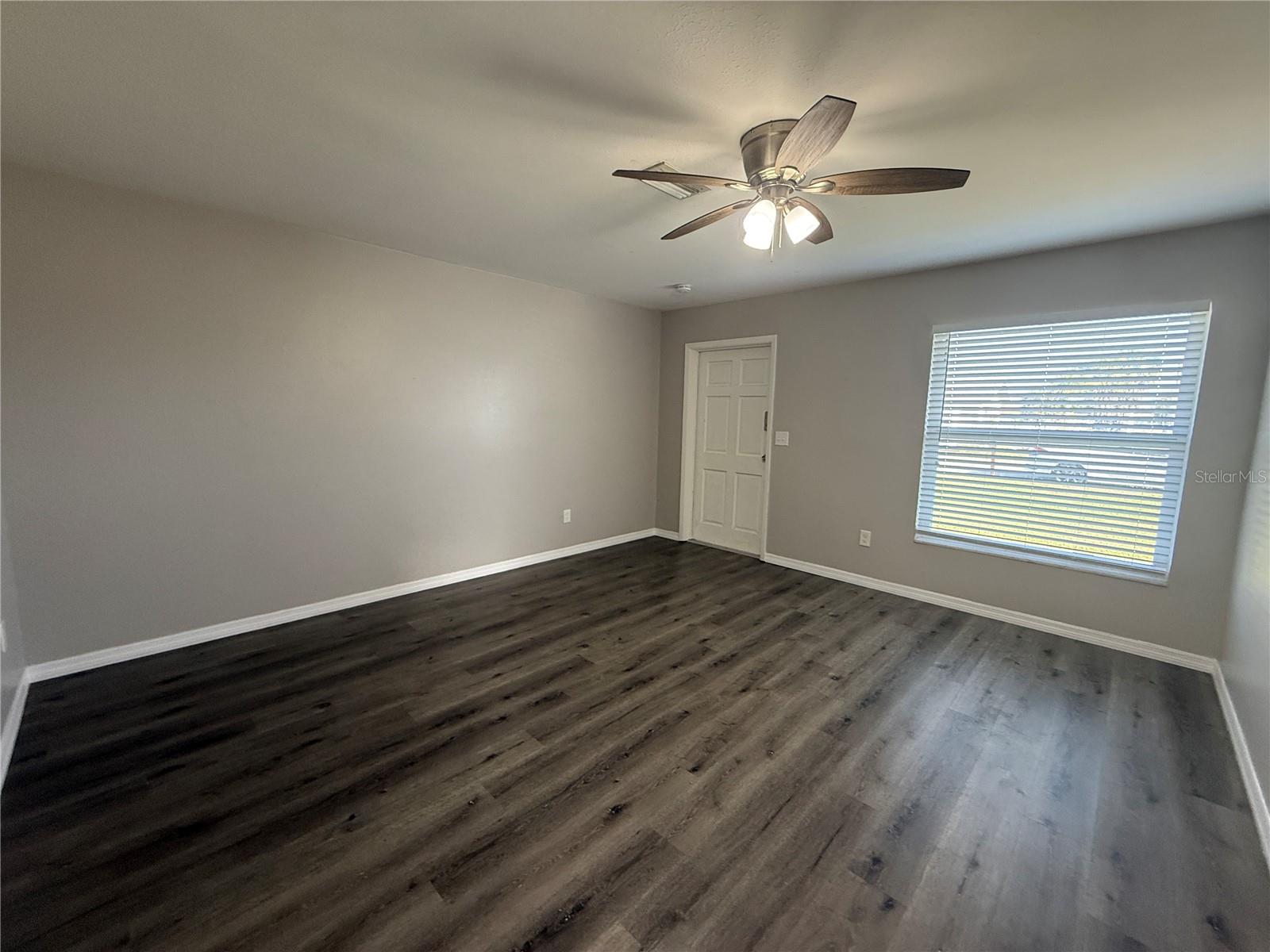 Image 3 of 13 For 518 Briarwood Road