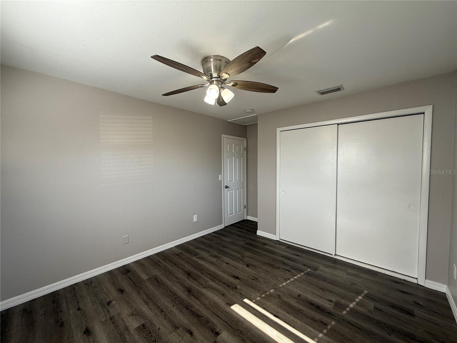 Image 7 of 13 For 518 Briarwood Road