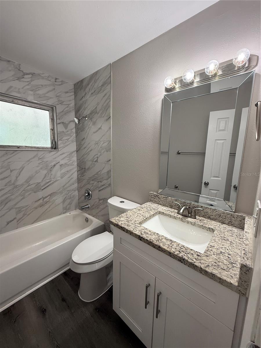 Image 8 of 13 For 518 Briarwood Road