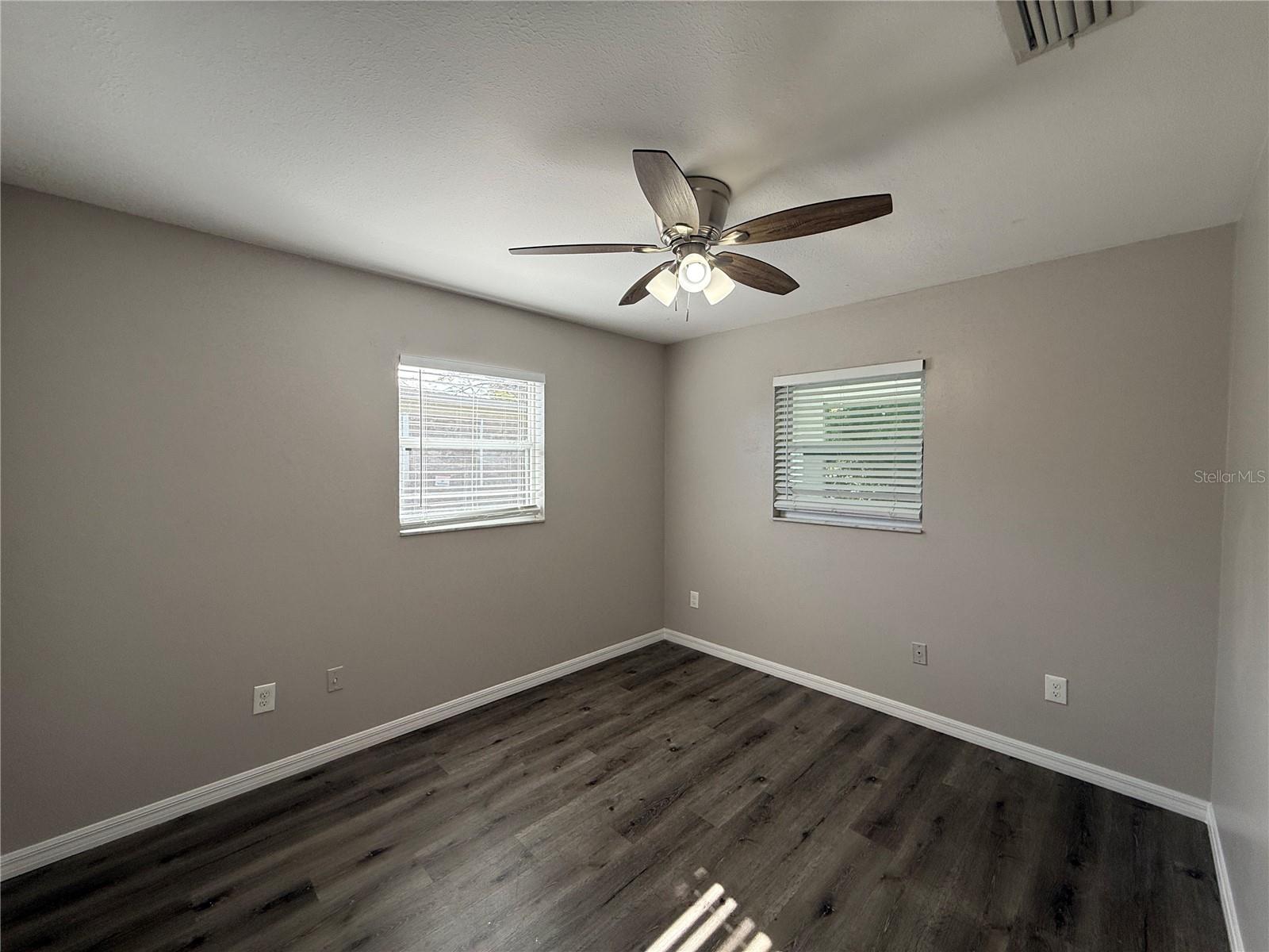 Image 9 of 13 For 518 Briarwood Road