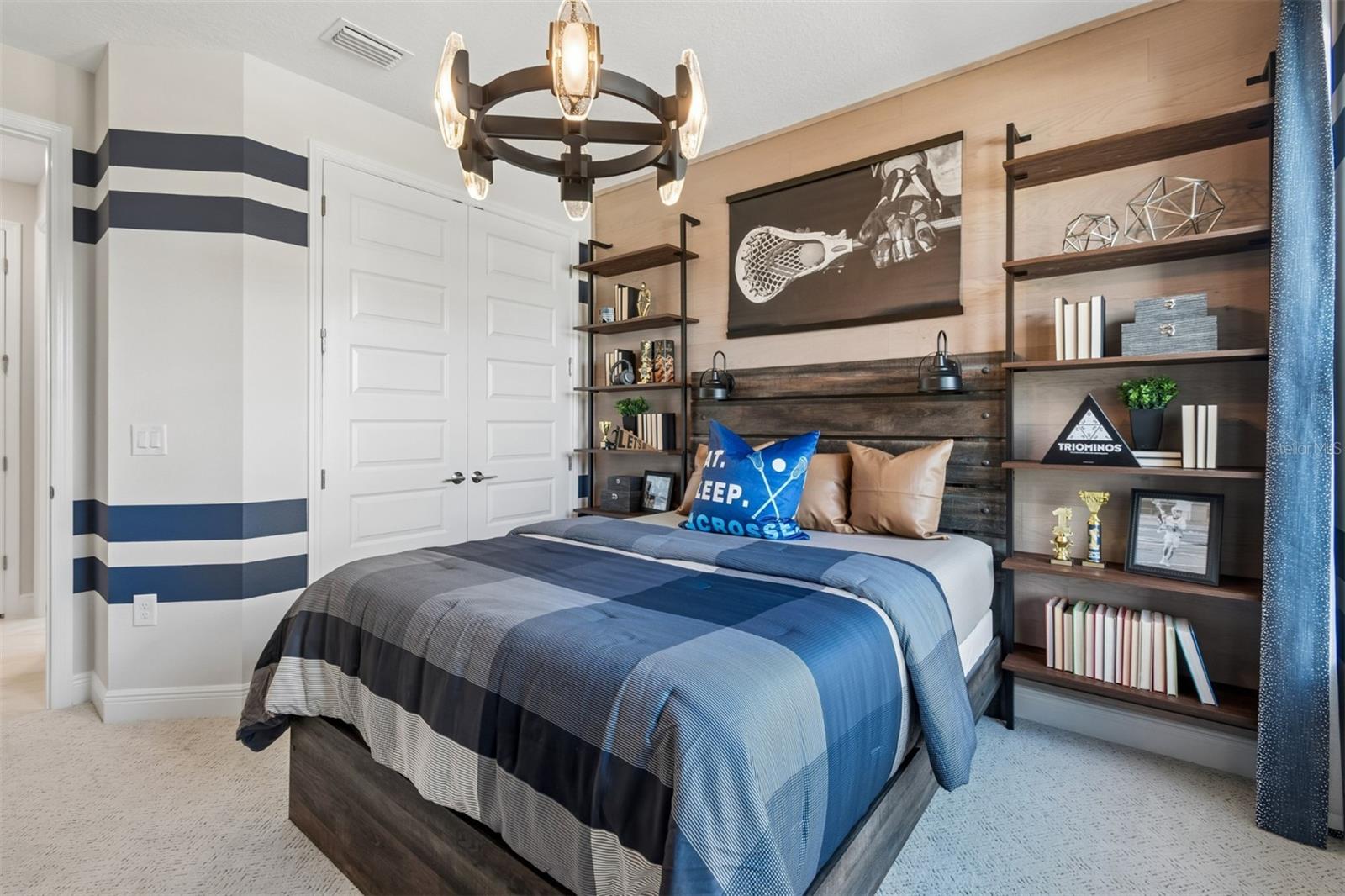 Image 13 of 59 For 9670 Crystal Isles Circle