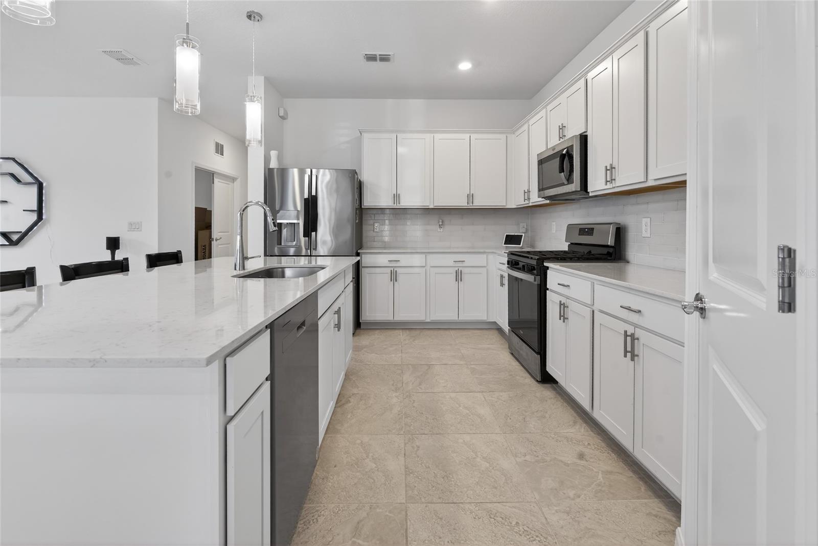 Image 5 of 69 For 3104 61st Terrace E