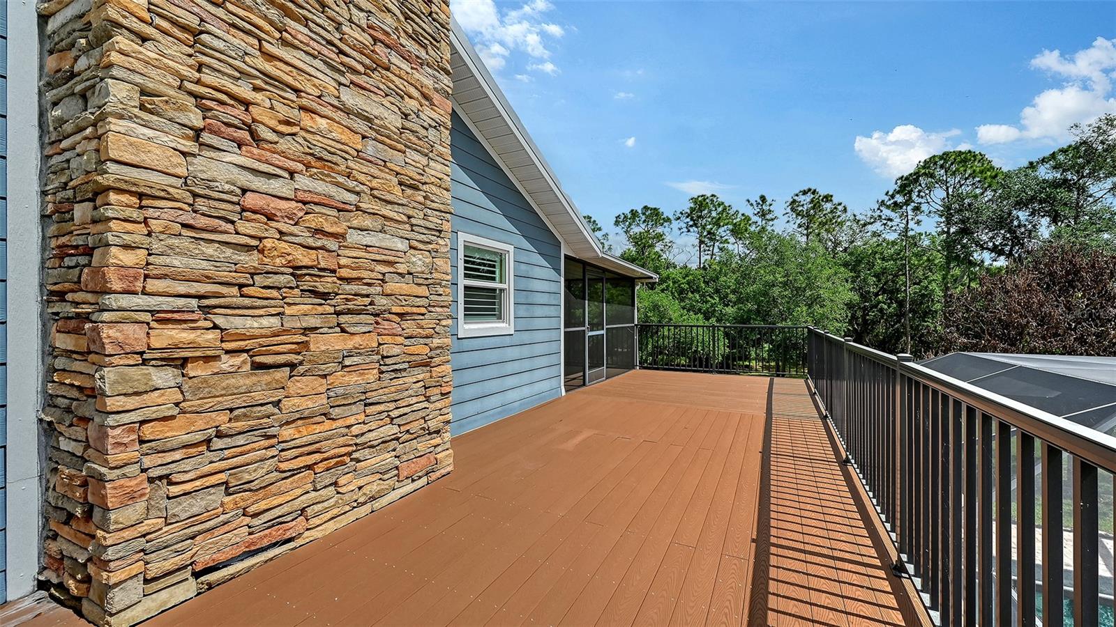 Image 54 of 93 For 6521 219th Street E