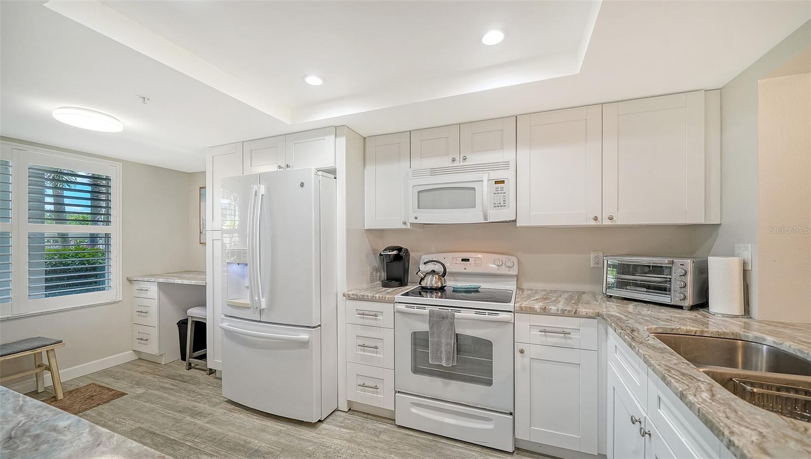 Image 12 of 49 For 9320 Clubside Circle 2106