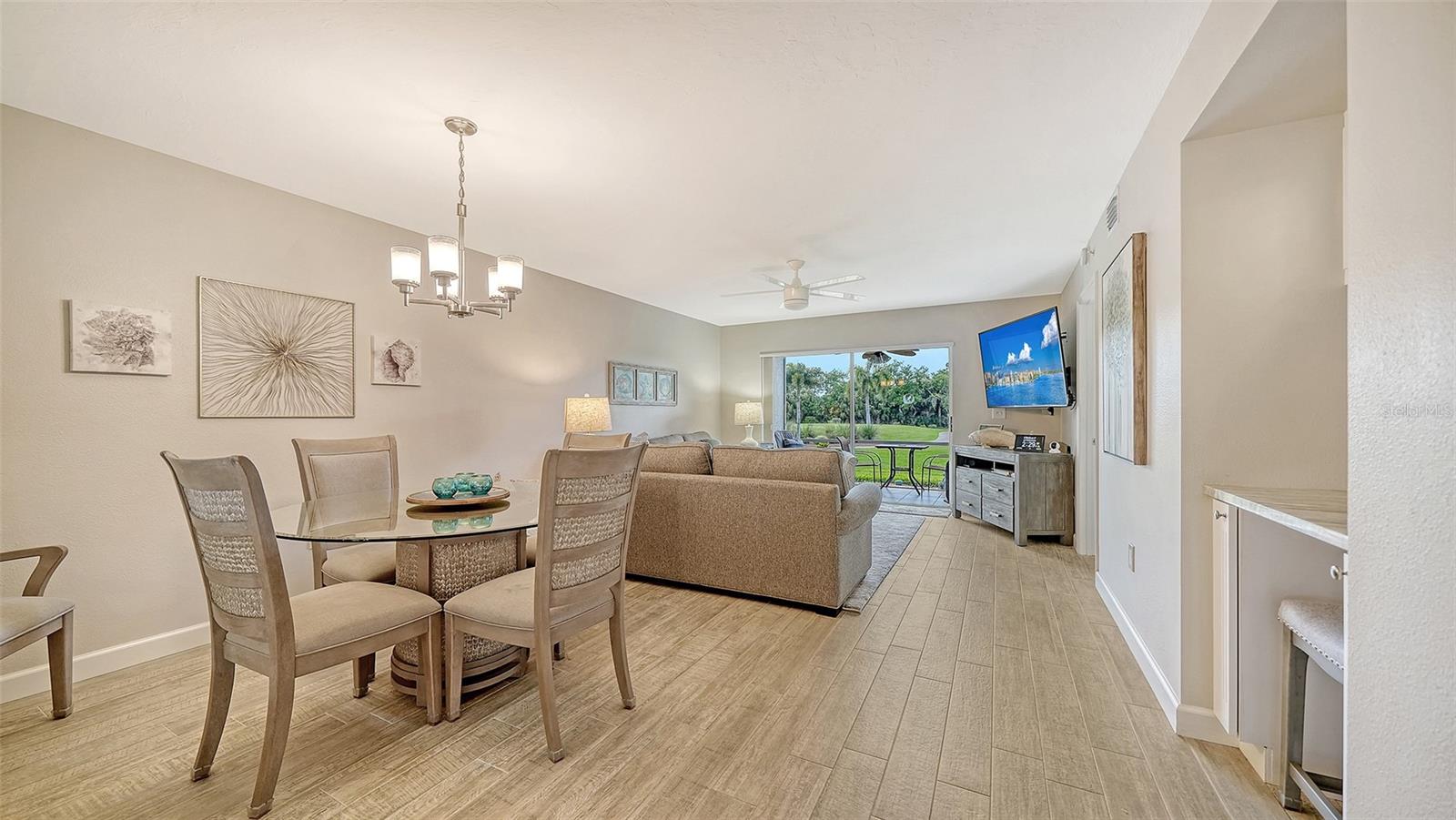 Image 3 of 49 For 9320 Clubside Circle 2106