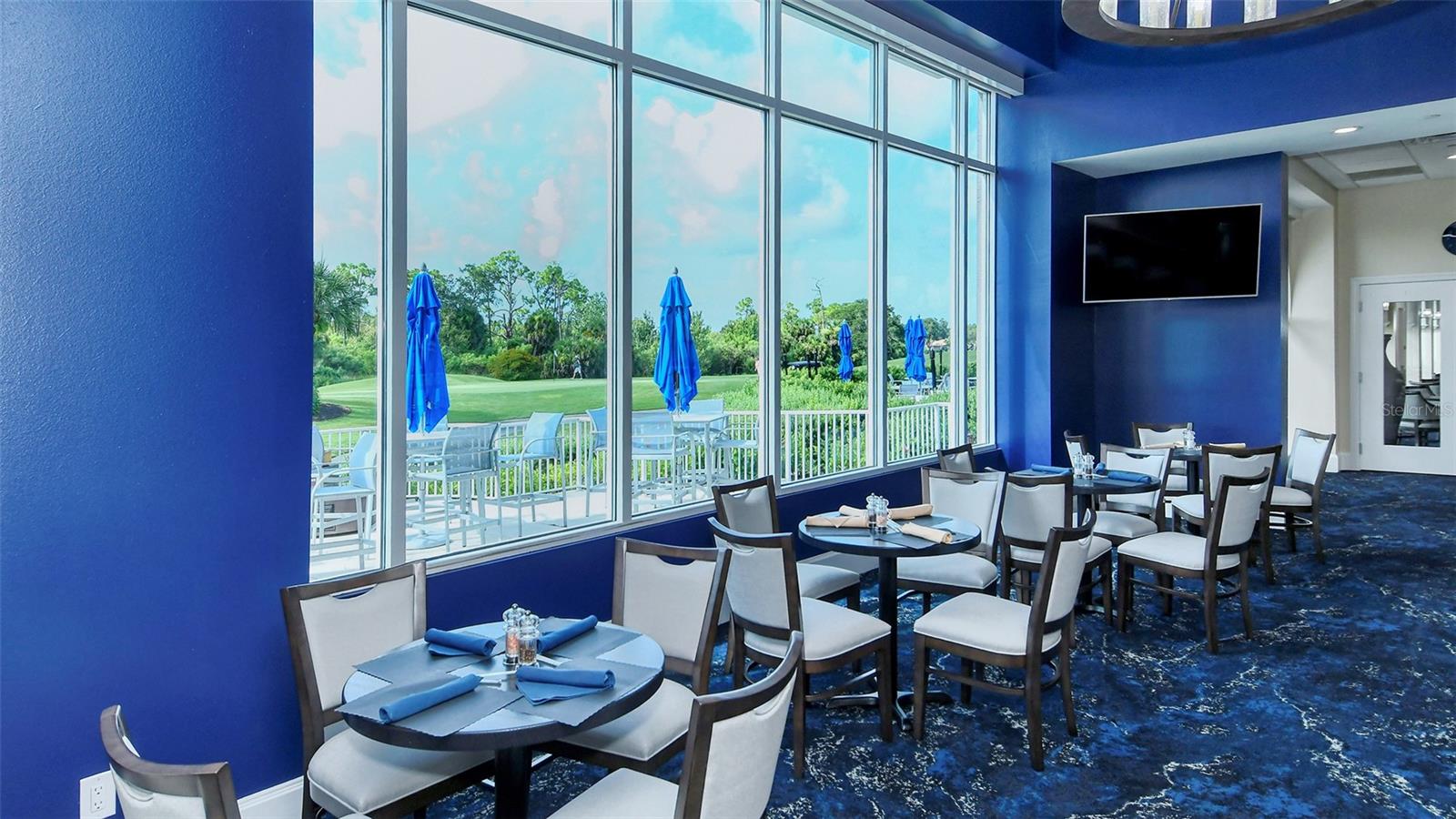 Image 36 of 49 For 9320 Clubside Circle 2106