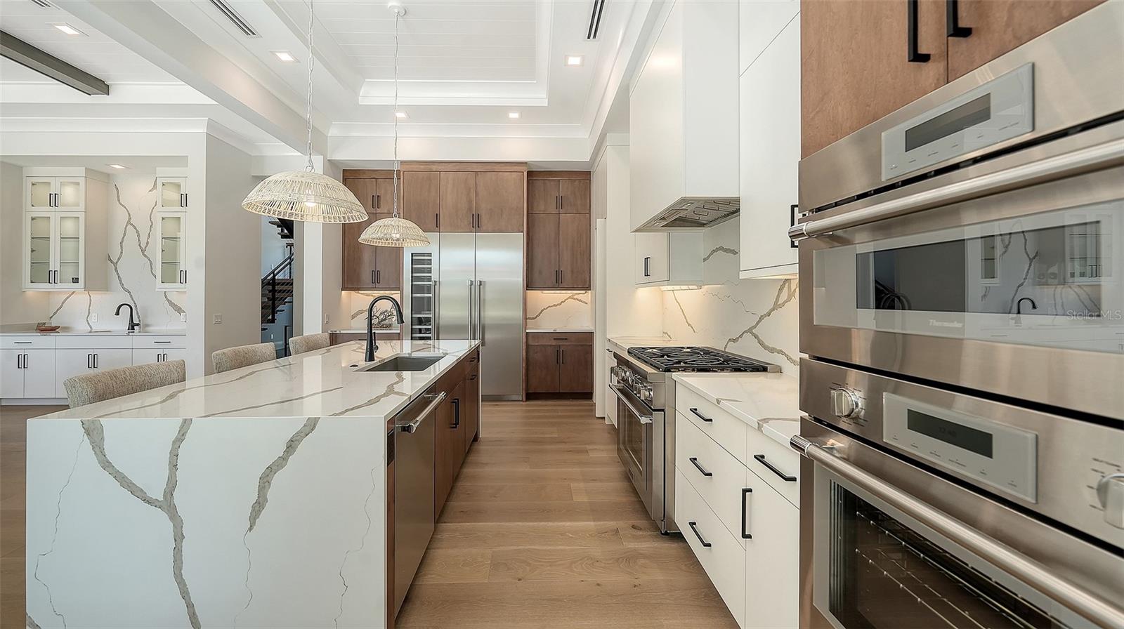 Image 19 of 92 For 558 Venice Lane