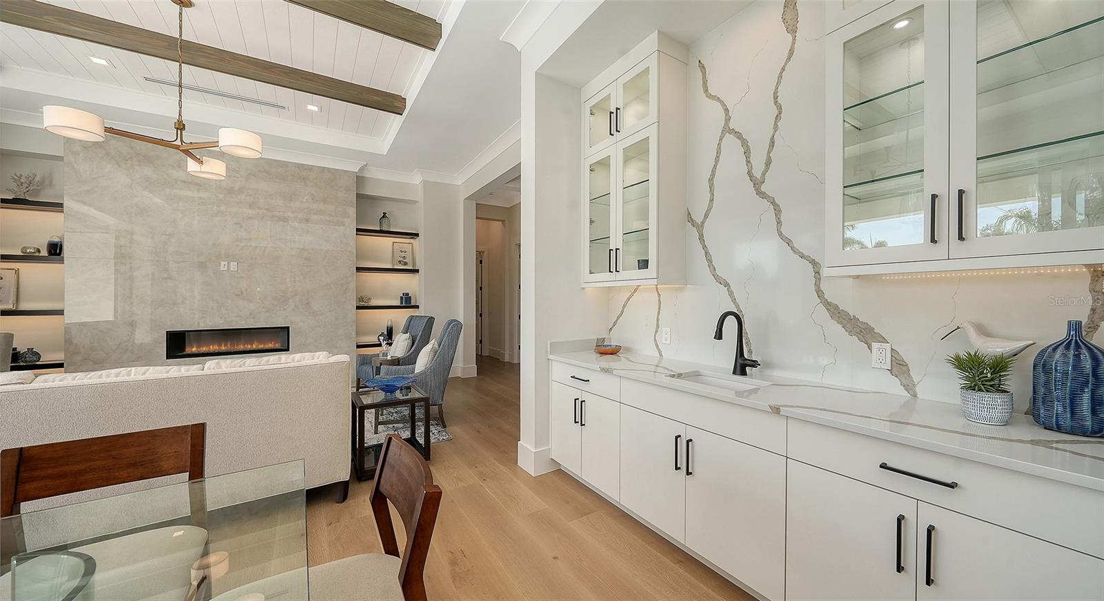 Image 21 of 92 For 558 Venice Lane