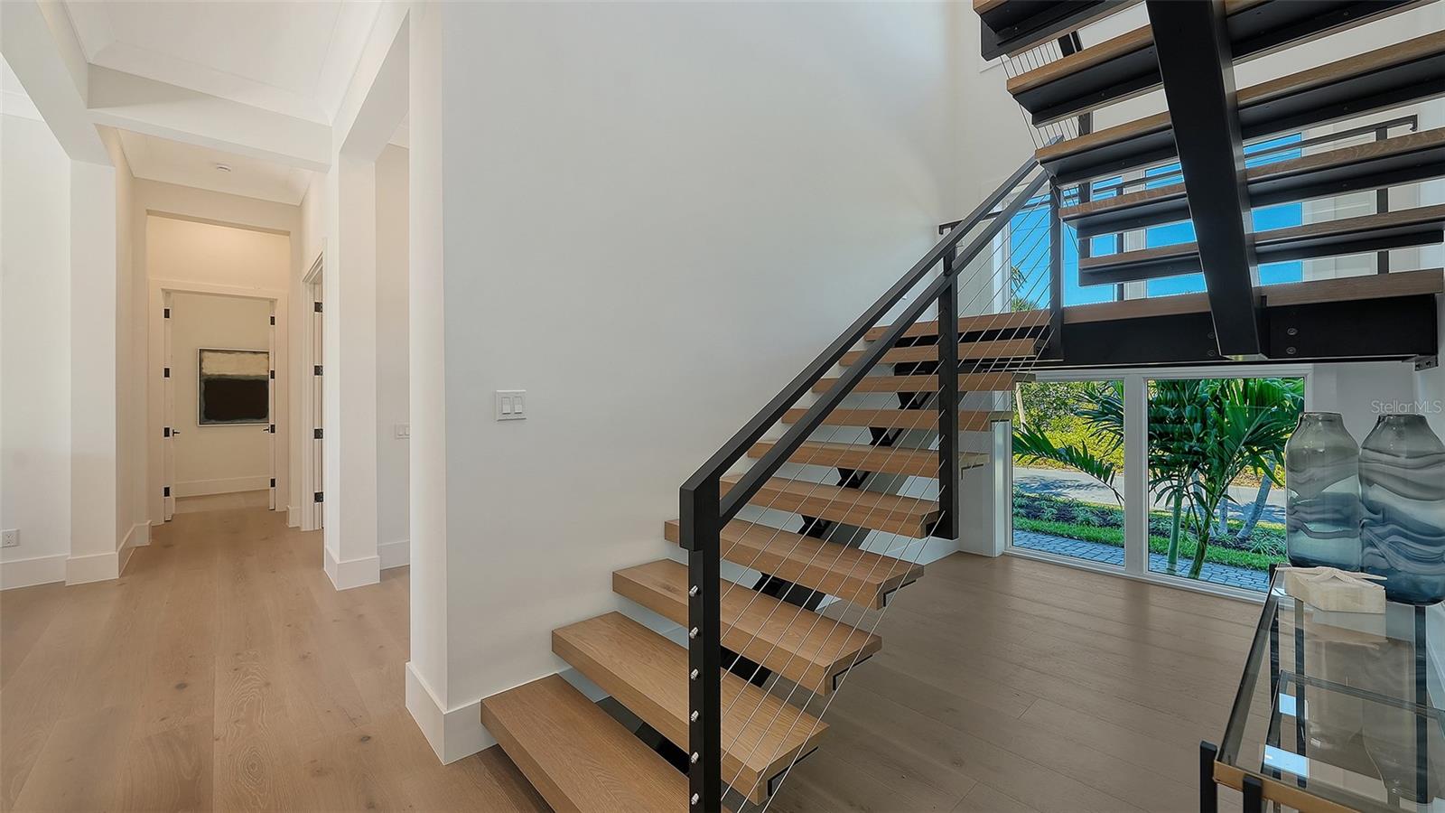 Image 23 of 92 For 558 Venice Lane