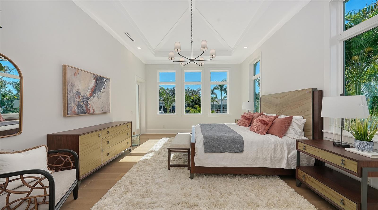 Image 26 of 92 For 558 Venice Lane