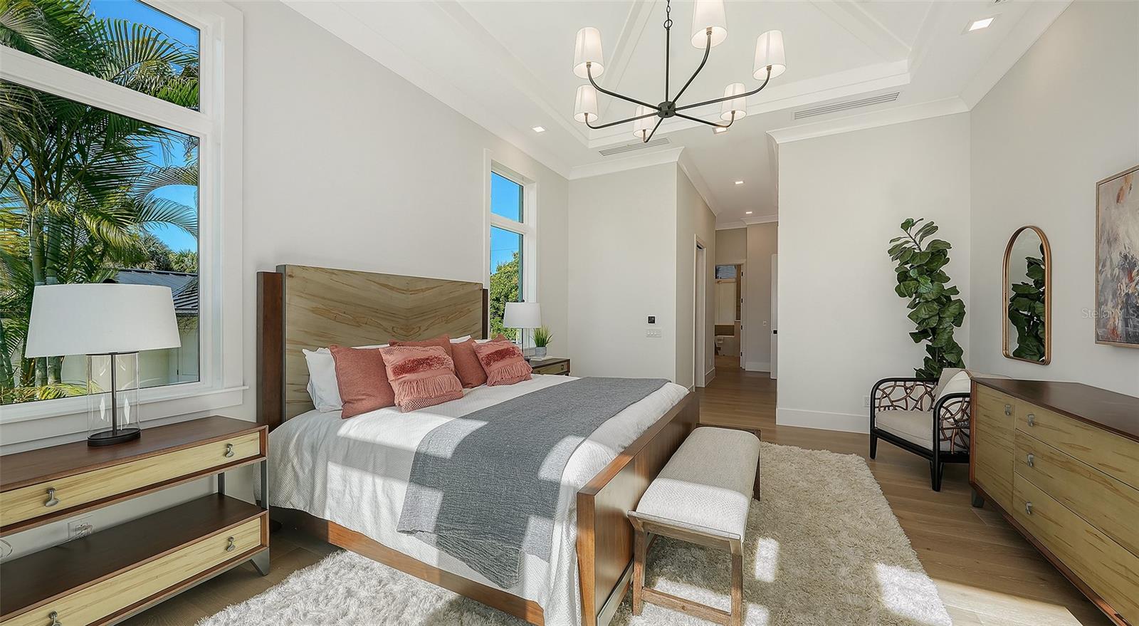 Image 28 of 92 For 558 Venice Lane