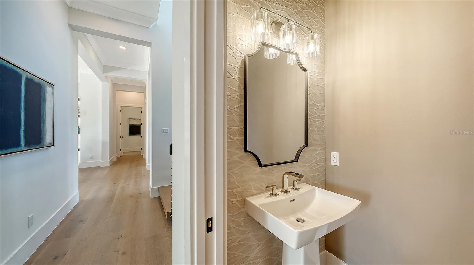 Image 39 of 92 For 558 Venice Lane