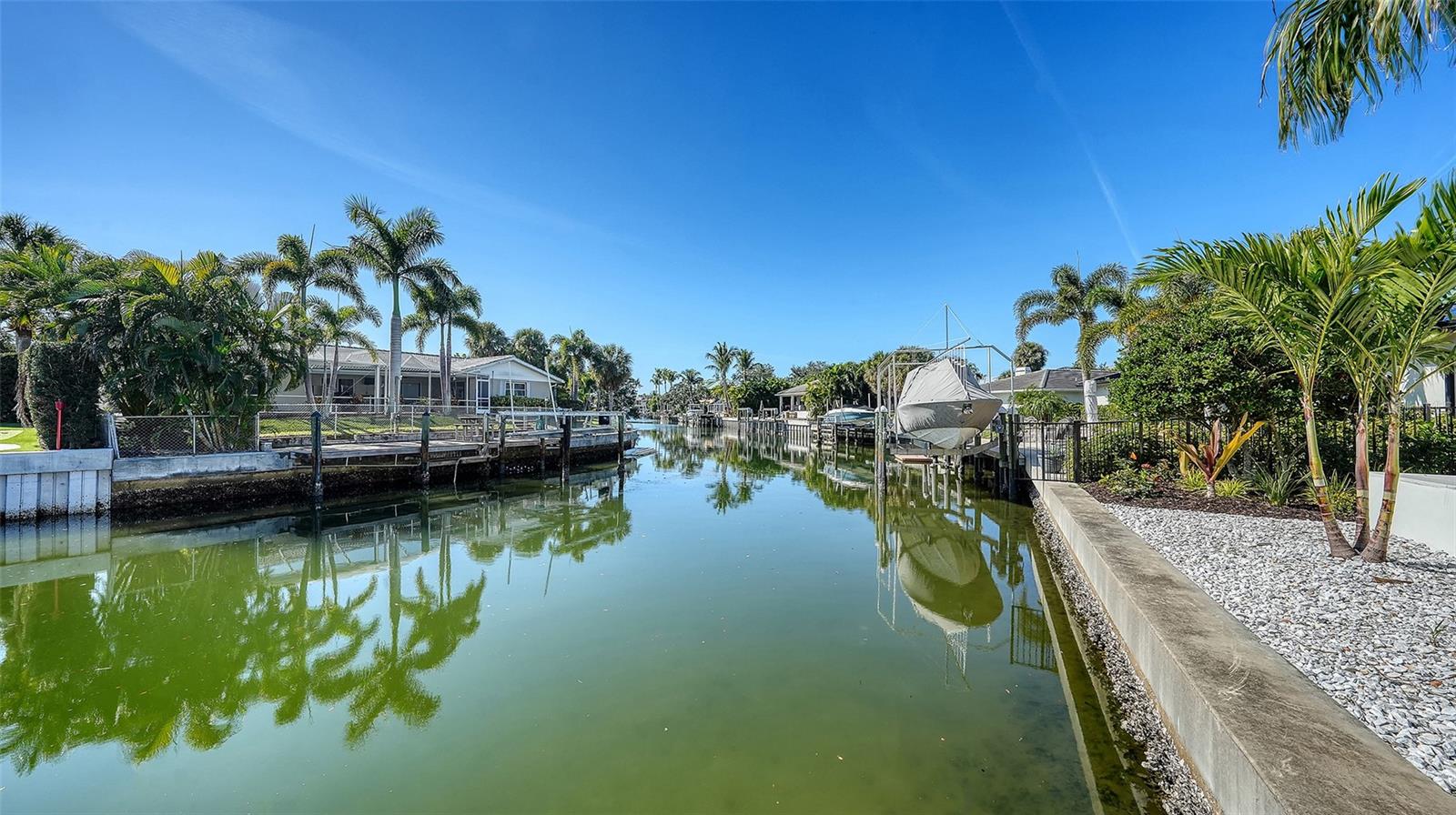 Image 77 of 92 For 558 Venice Lane