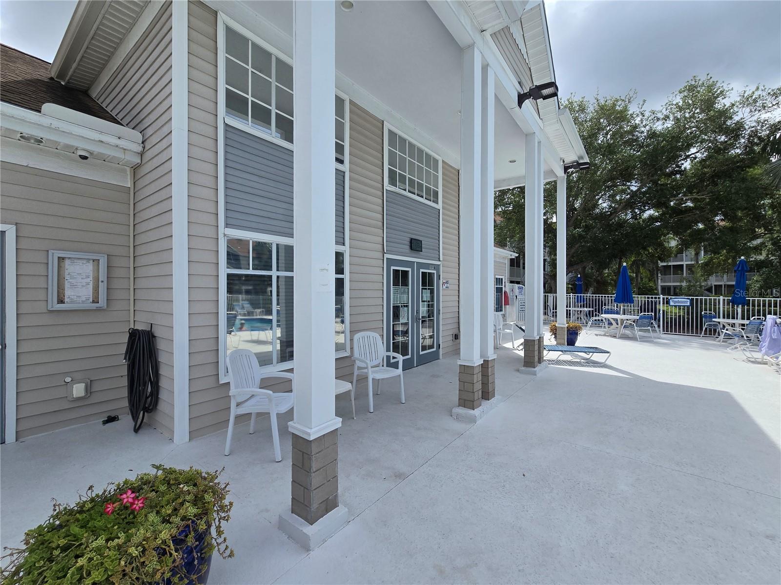 Image 22 of 34 For 850 Tamiami Trail 506