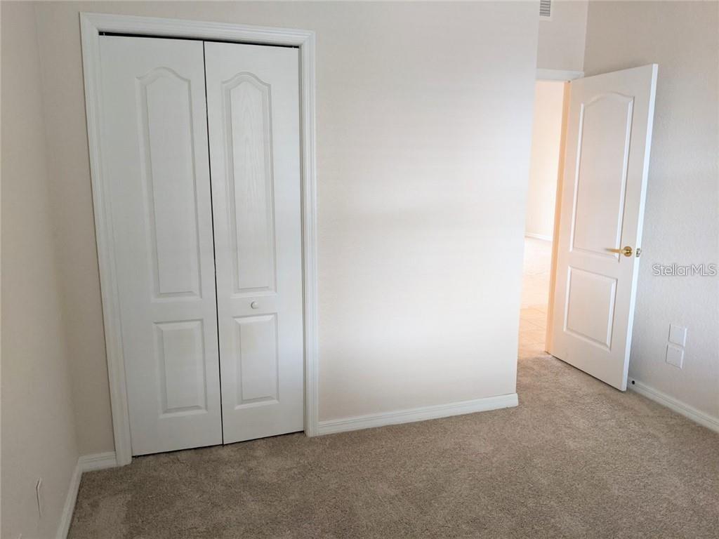 Image 20 of 27 For 803 Fairwaycove Lane 204