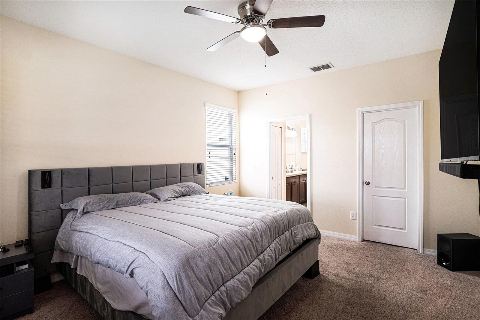 Image 11 of 25 For 914 Peregrine Hill Place