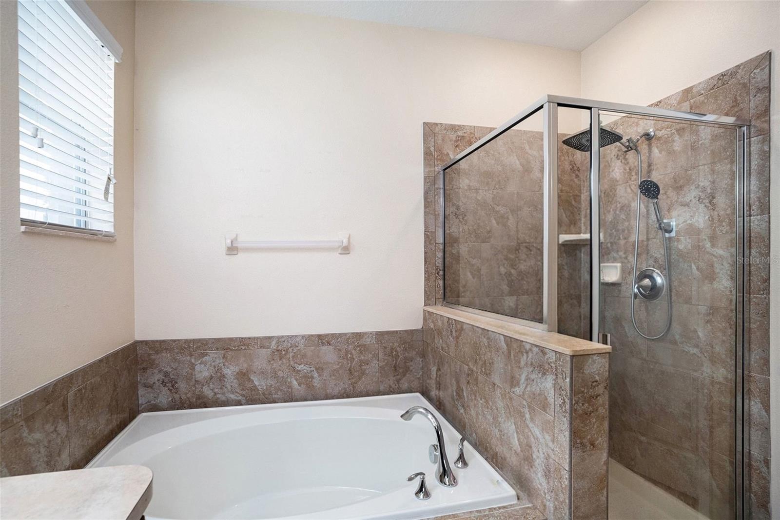 Image 13 of 25 For 914 Peregrine Hill Place