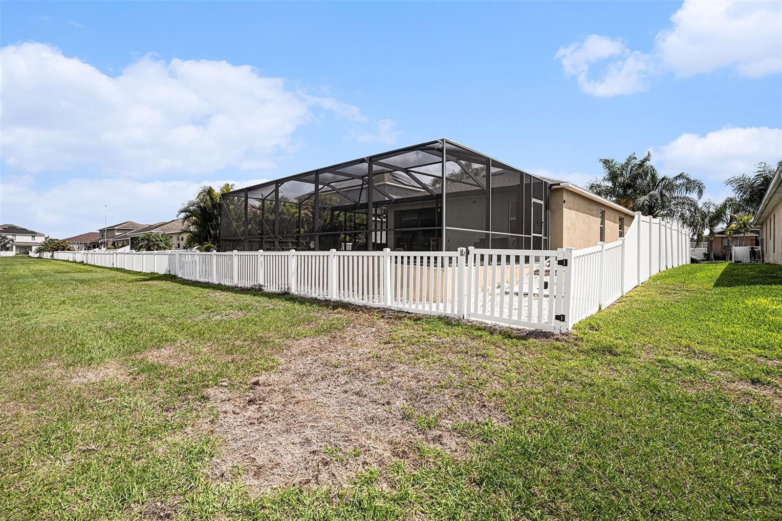 Image 22 of 25 For 914 Peregrine Hill Place