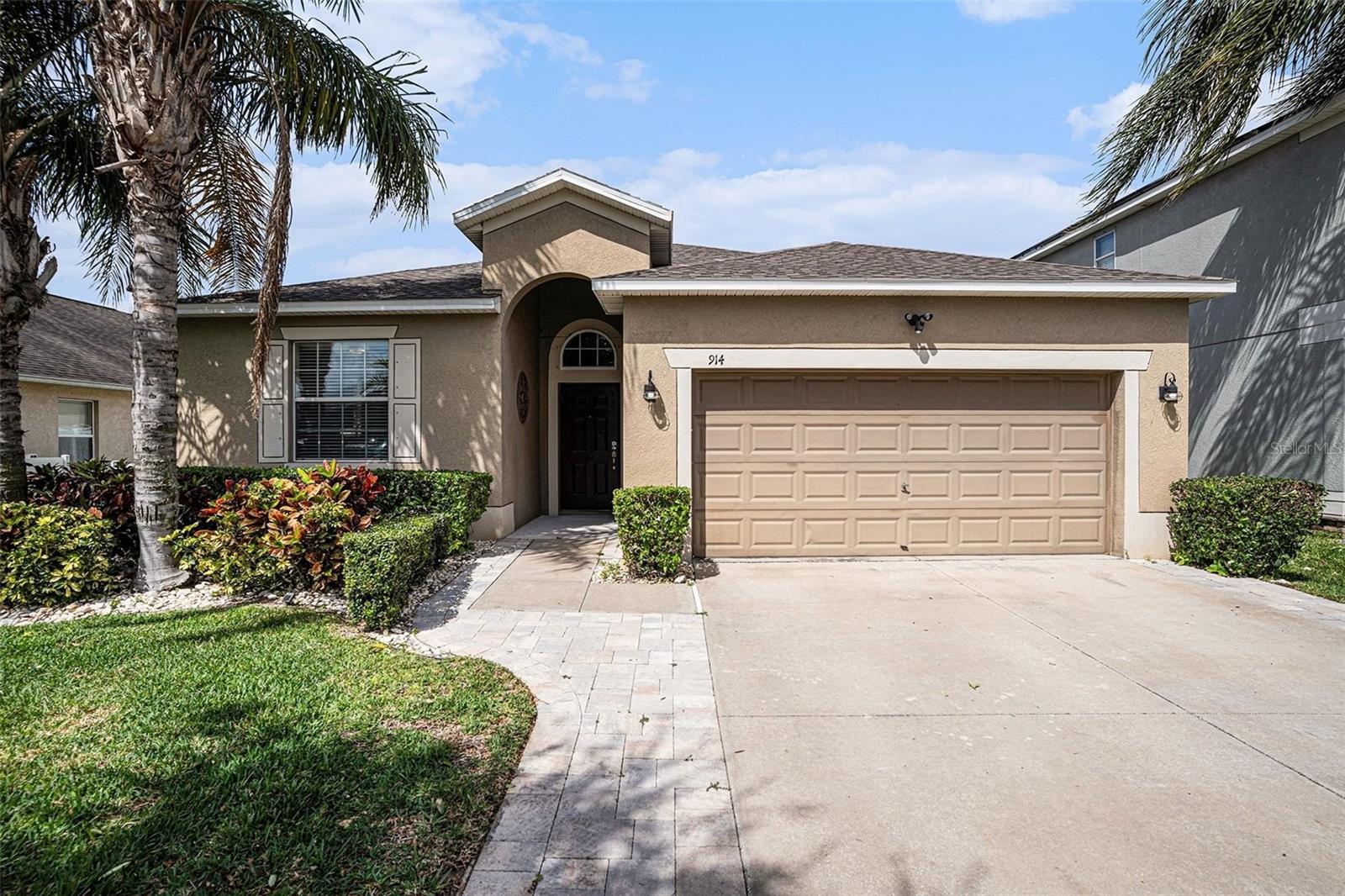 Image 3 of 25 For 914 Peregrine Hill Place