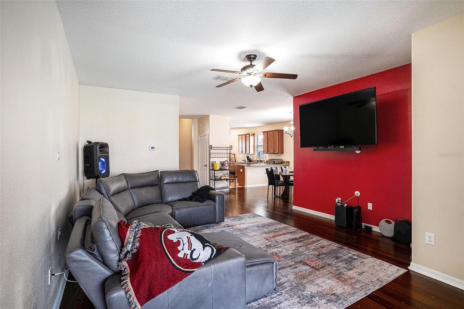 Image 7 of 25 For 914 Peregrine Hill Place