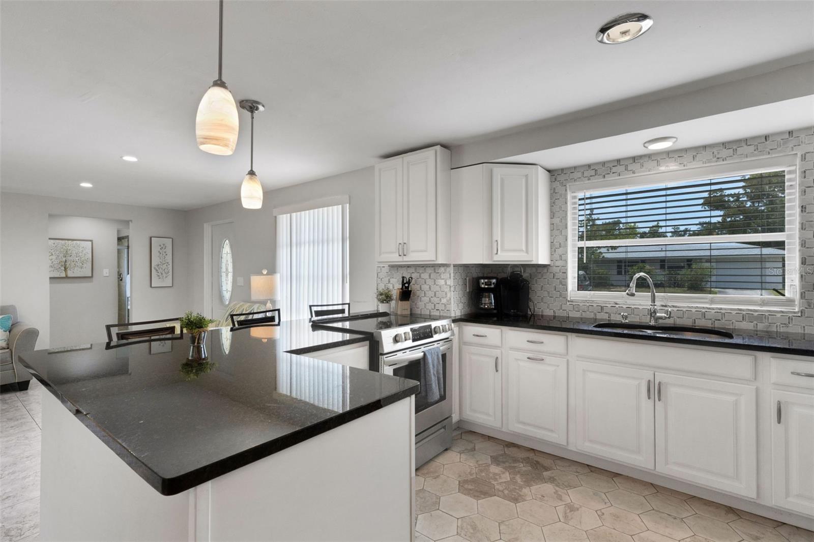 Image 5 of 28 For 3174 Regatta Circle