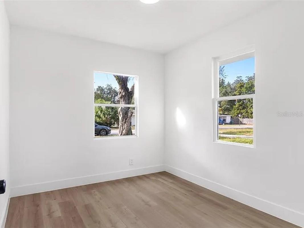 Image 13 of 26 For 4251 Tangerine Avenue