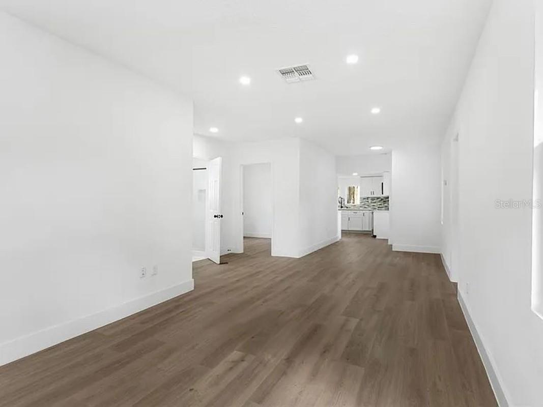 Image 15 of 26 For 4251 Tangerine Avenue