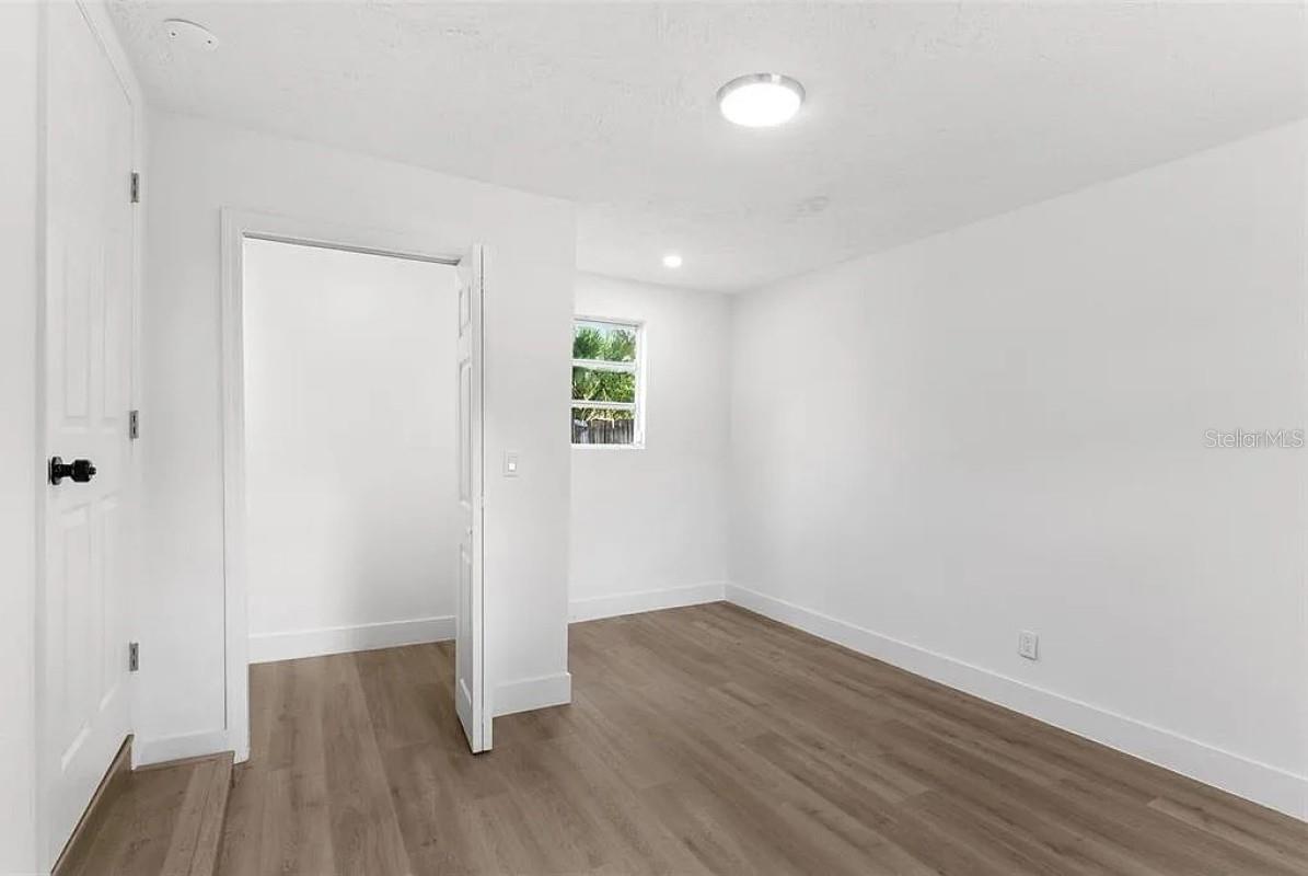 Image 22 of 26 For 4251 Tangerine Avenue