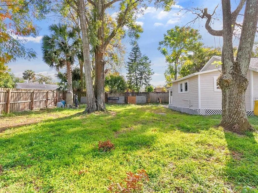 Image 7 of 26 For 4251 Tangerine Avenue