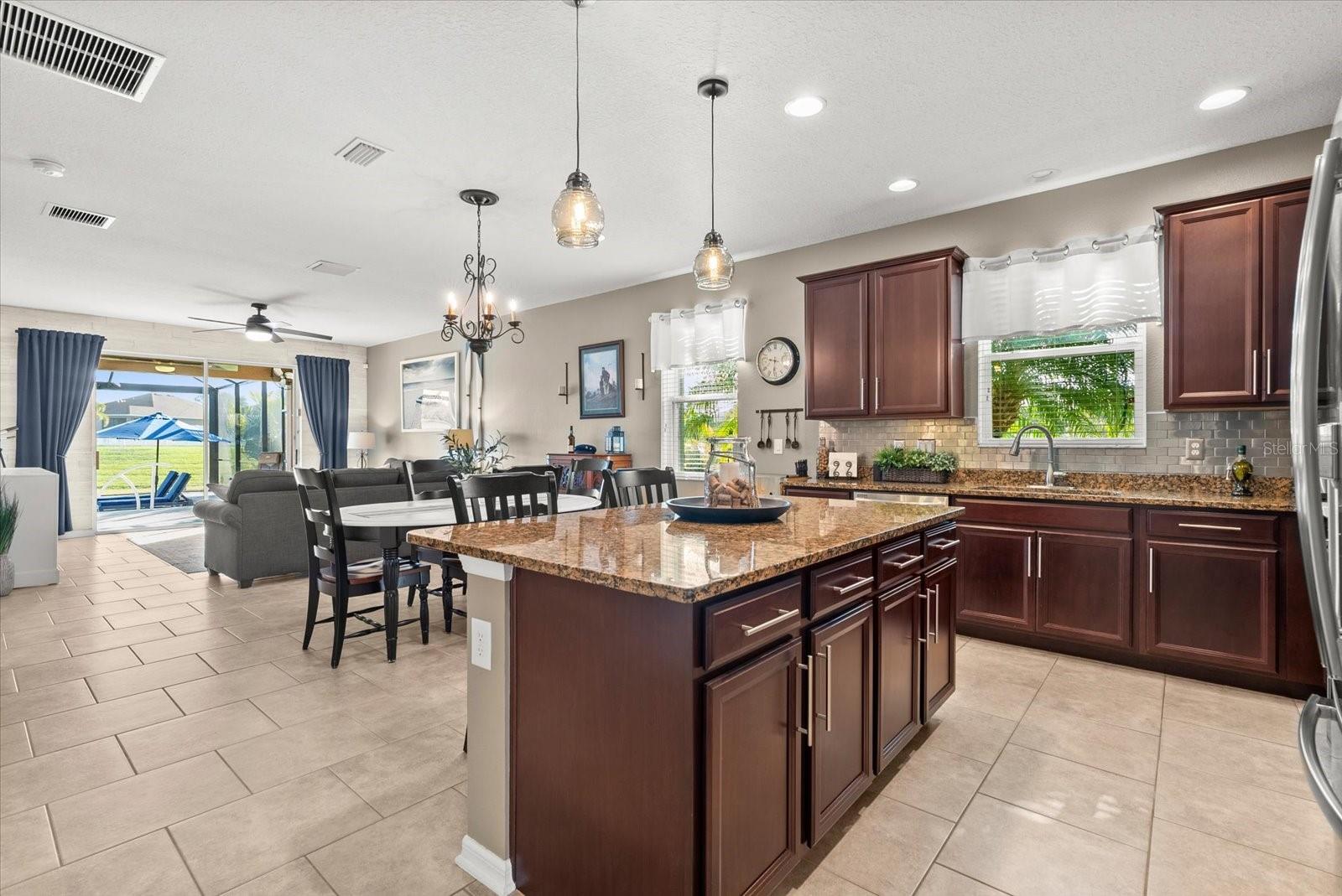 Image 10 of 47 For 8036 111th Terrace E