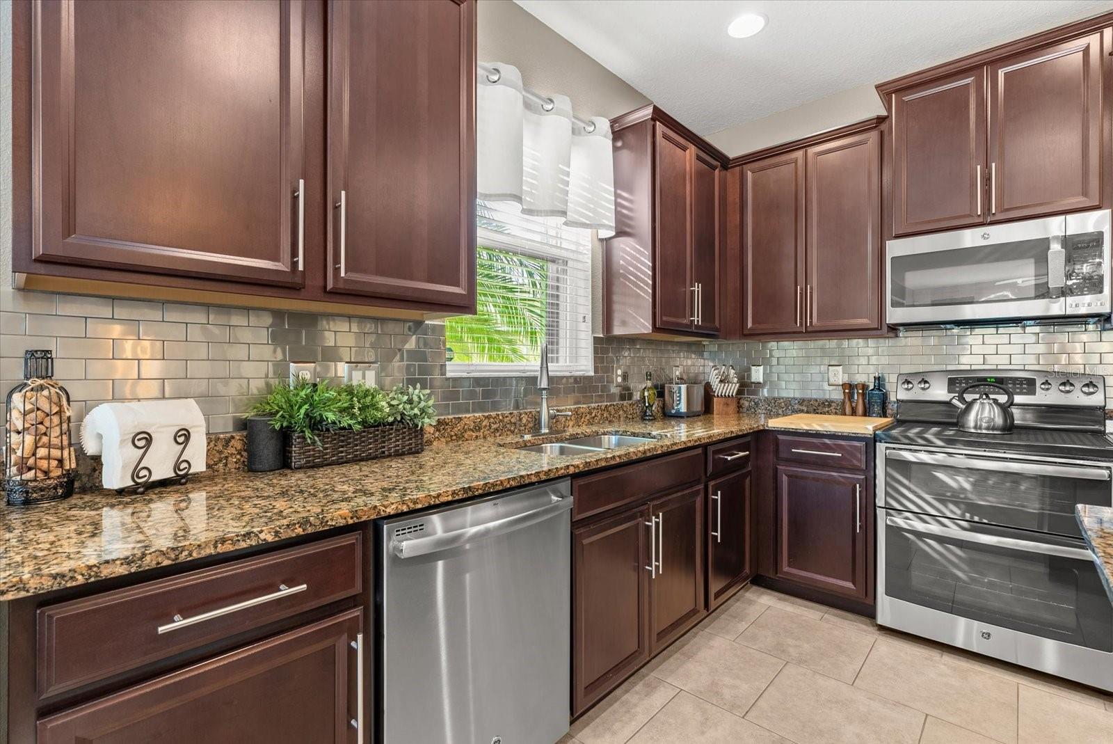 Image 14 of 47 For 8036 111th Terrace E