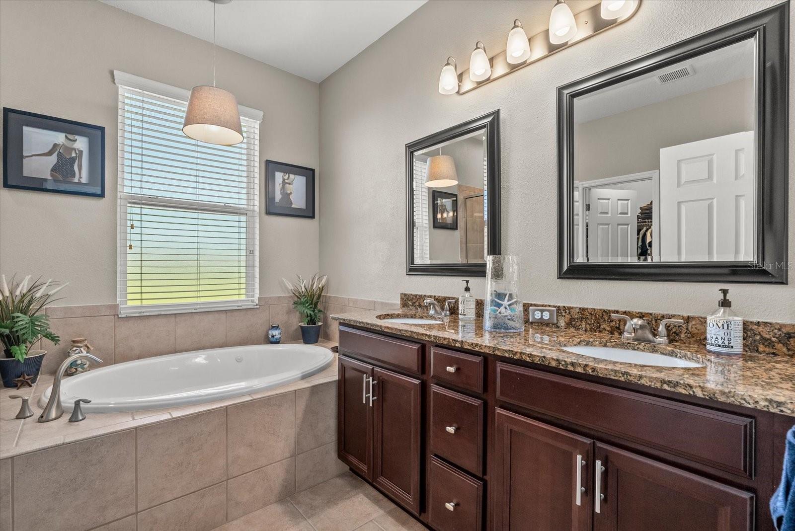 Image 22 of 47 For 8036 111th Terrace E