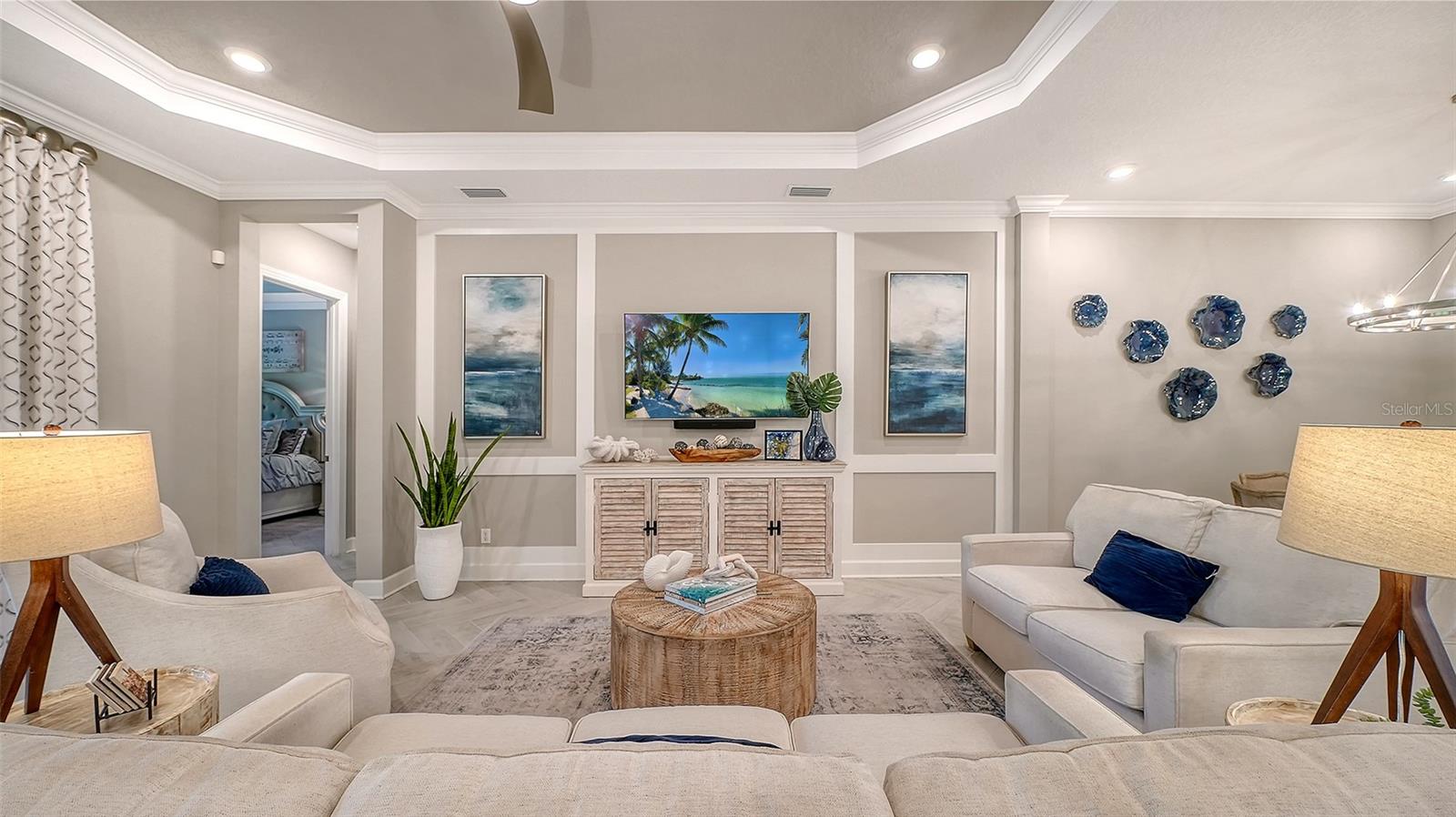 Image 10 of 72 For 6032 Grandview Hill Court