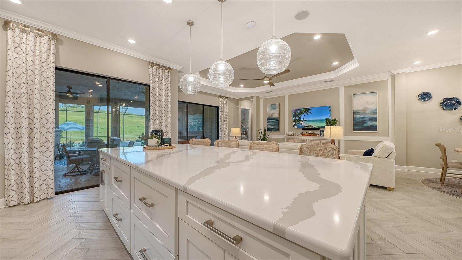 Image 17 of 72 For 6032 Grandview Hill Court