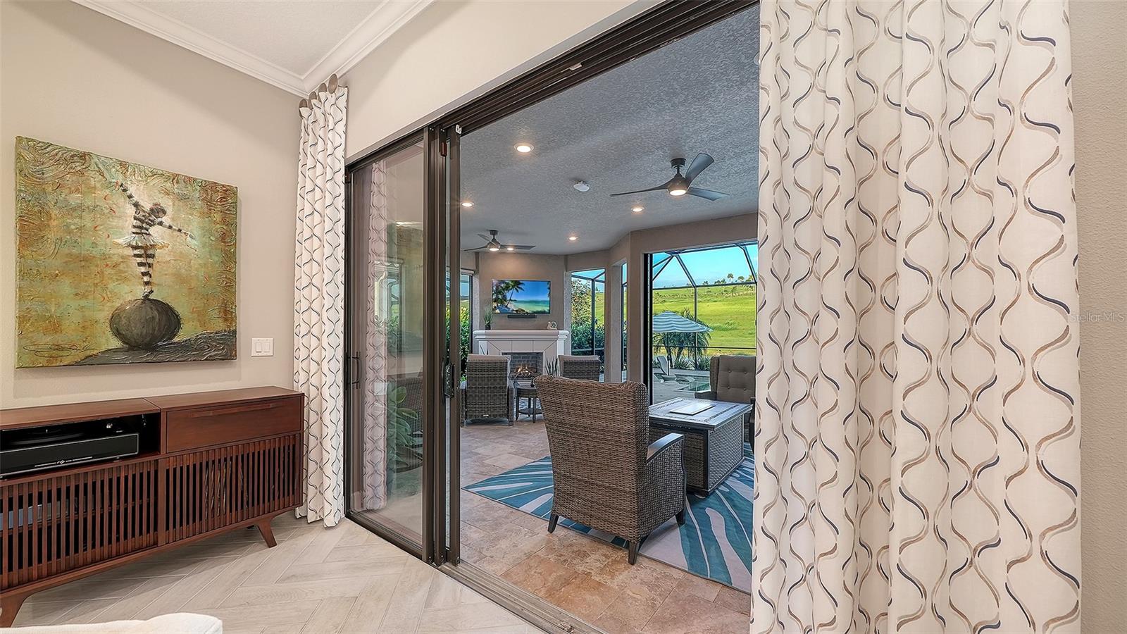 Image 18 of 72 For 6032 Grandview Hill Court