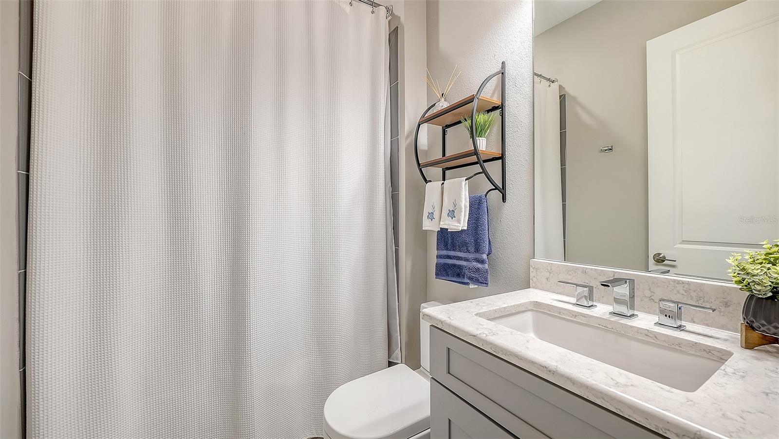 Image 31 of 72 For 6032 Grandview Hill Court