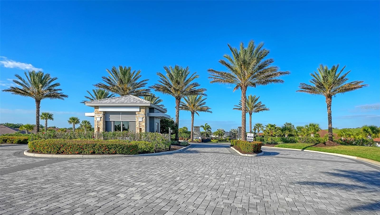 Image 54 of 72 For 6032 Grandview Hill Court