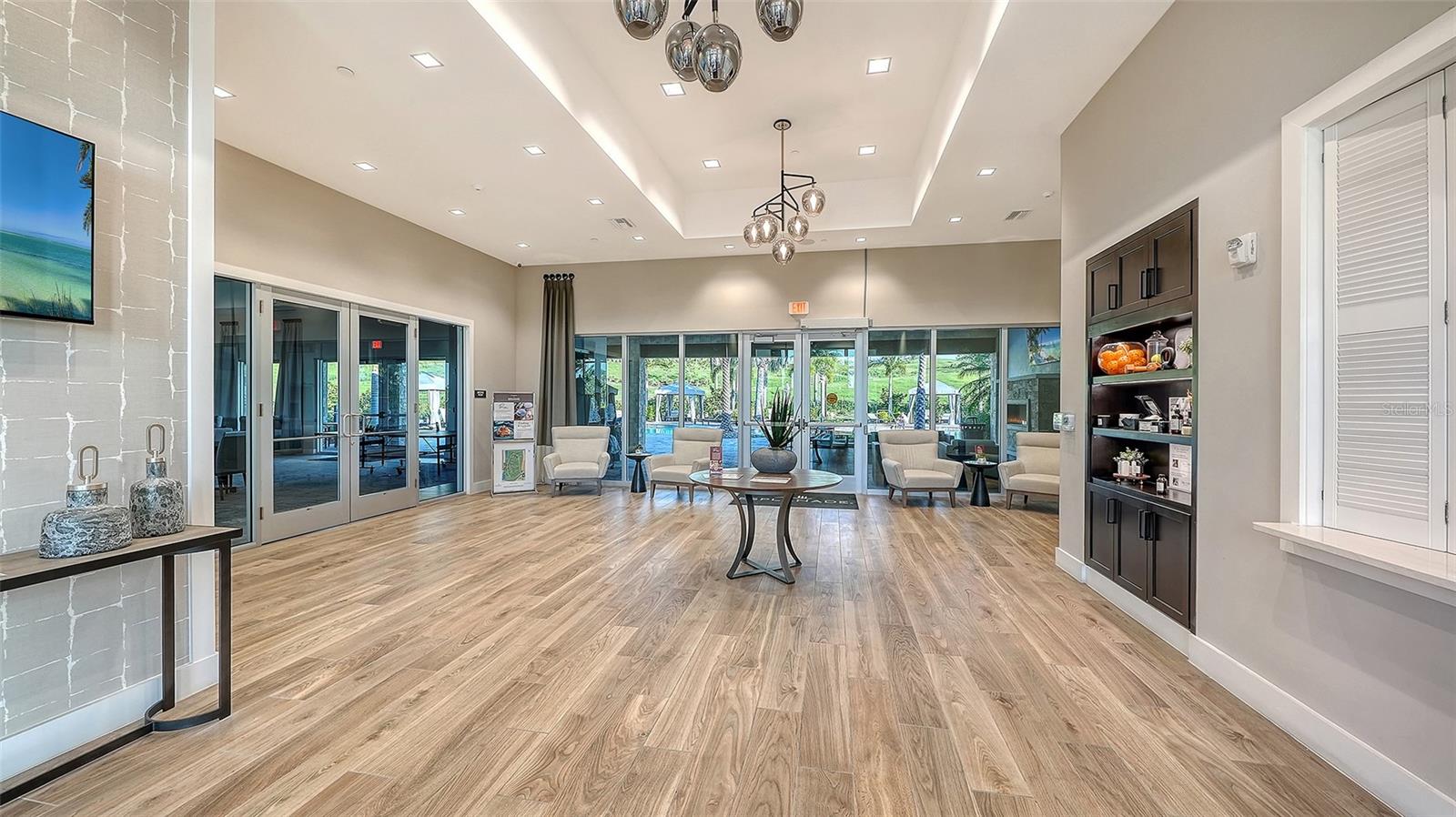 Image 58 of 72 For 6032 Grandview Hill Court