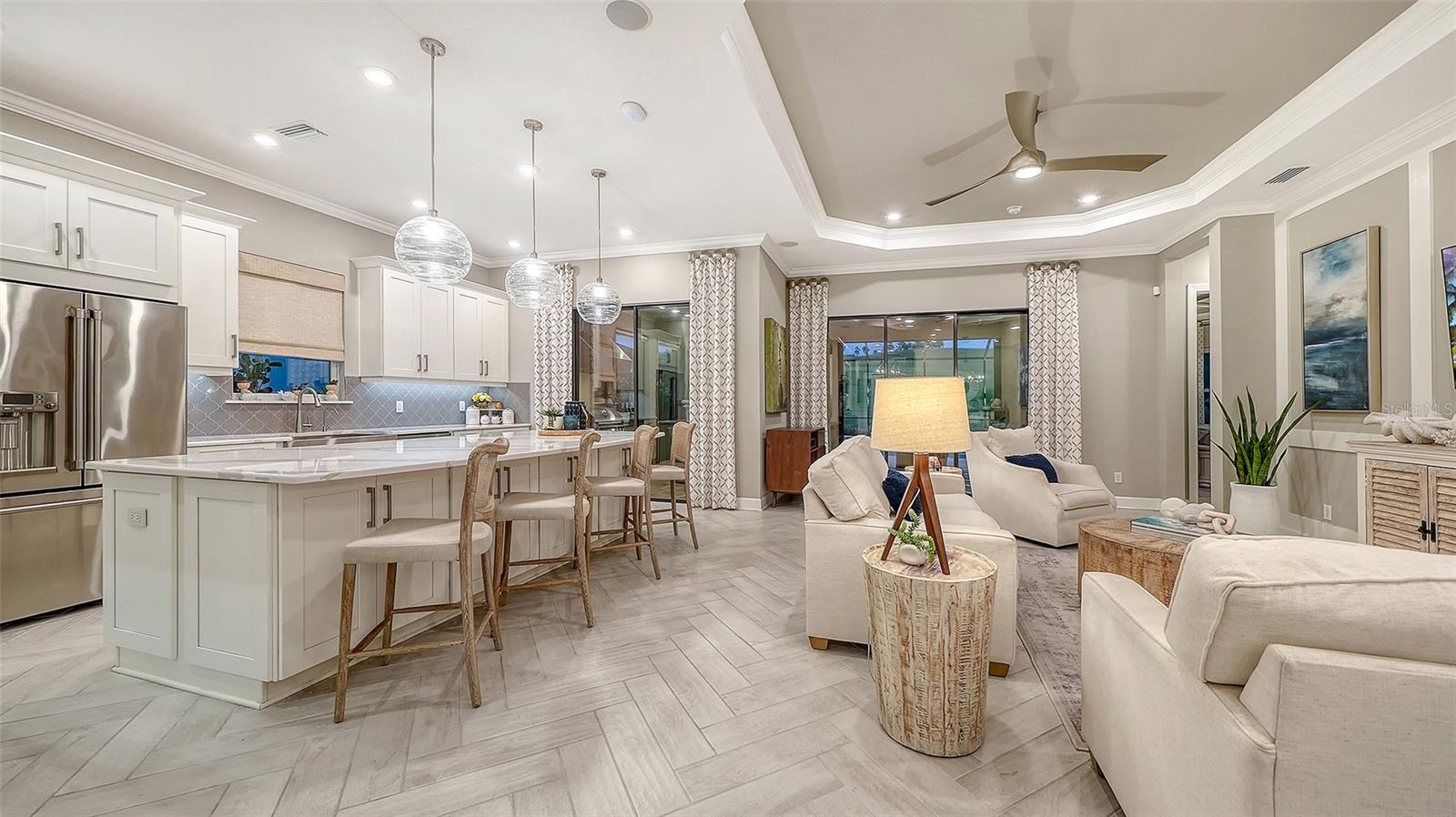 Image 7 of 72 For 6032 Grandview Hill Court