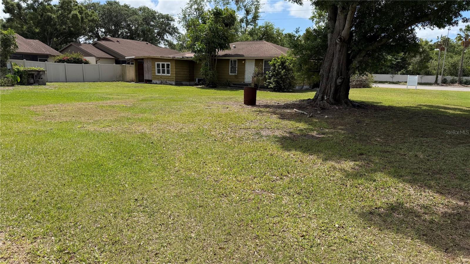 Image 2 of 7 For 4611 Fruitville Road