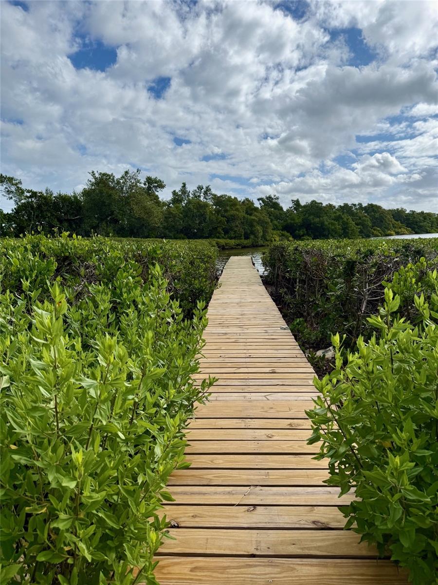 Image 29 of 32 For 731 Manatee Avenue 731